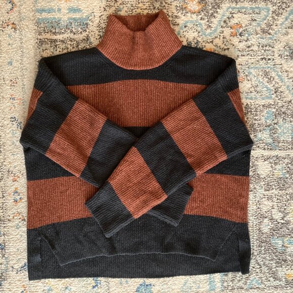 Abercrombie & Fitch Striped Turtleneck Sweater L - Picture 9 of 9